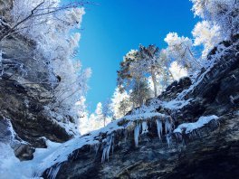 frozen waterfall vallouise